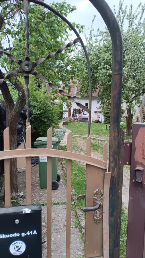 Kambario Nuoma Namelyje Hotel Kaunas Kültér fotó